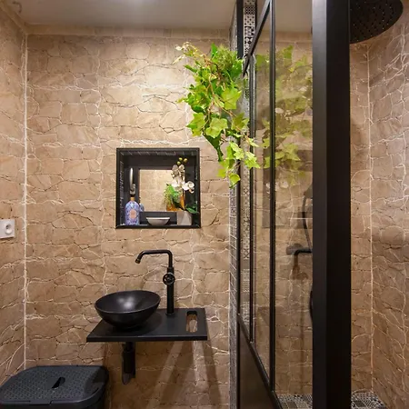 équipé, Plein Centre La Ciotat