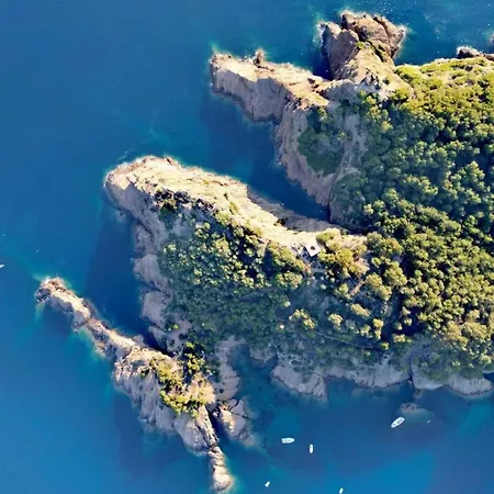 équipé, Plein Centre La Ciotat